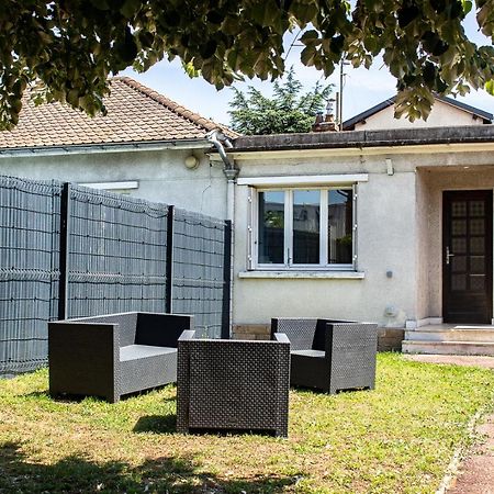 Maisonnette avec jardin, parc du chêne (tram T5) Bron Exterior foto